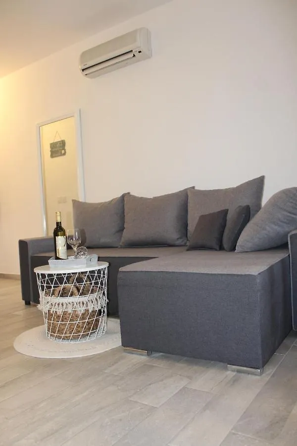 Sanda Apartment Banjole 0*,