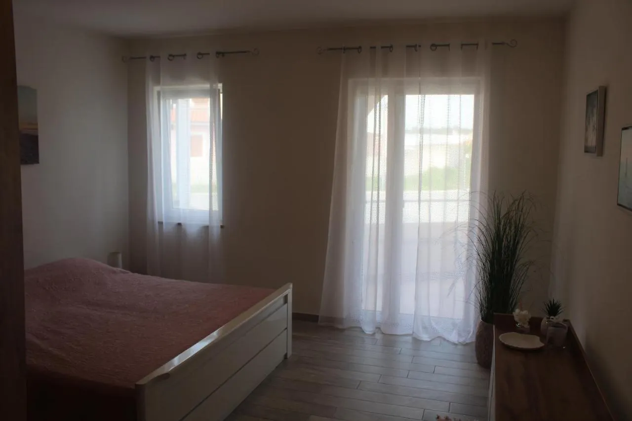 Sanda Apartment Banjole Croatia